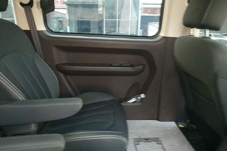 Used BAW Ruisheng Ace M7 2023 2.0L Automatic Long Wheelbase Enjoyment Version 7 Seats