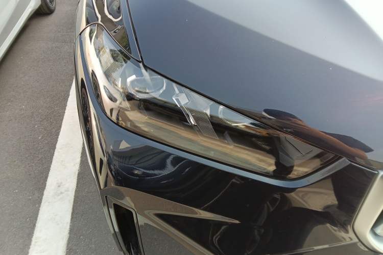 Used BMW X5 2023 xDrive 30Li Luxury M Sport Night Edition Package Right Front Headlight