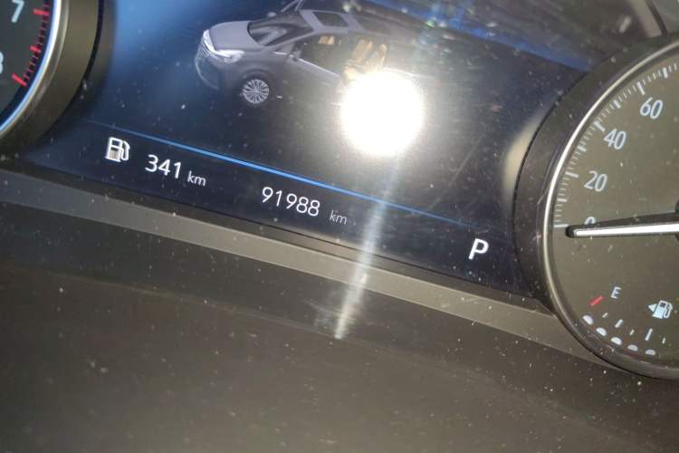 Used Buick GL8 2023 Facelifted Land Cruiser Executive Luxury Version
