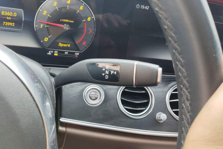 Used Mercedes-Benz E-Class 2019 Restyled E 300 L Sport Luxury Edition Gear Lever