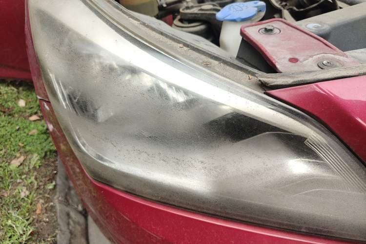 Used Hyundai Verna Ray 2014 1.4L Manual GLX Right Front Headlight