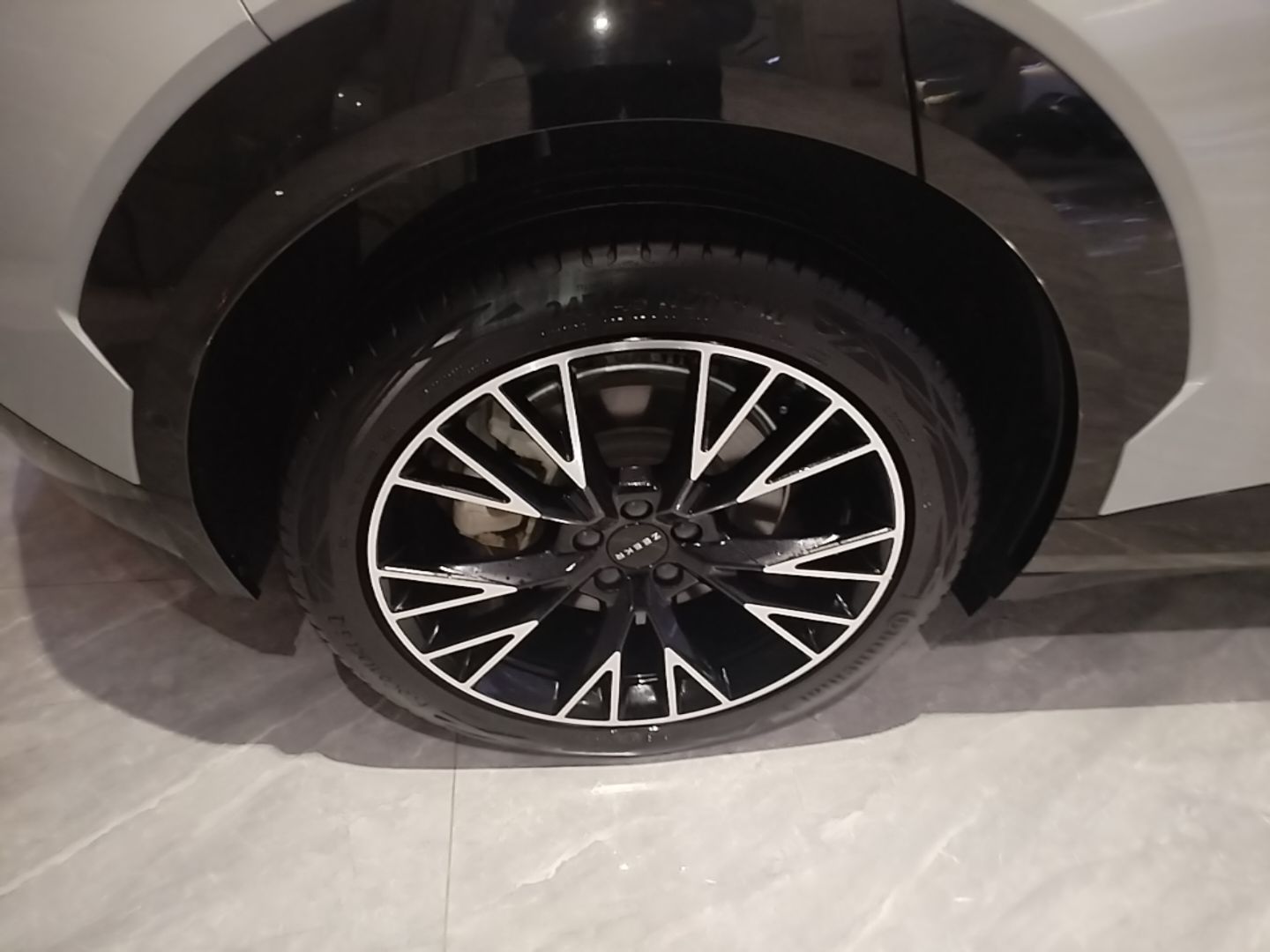 Zeekr X 2023 Four-Wheel Drive YOU Edition 4 Seats — снимка 11
