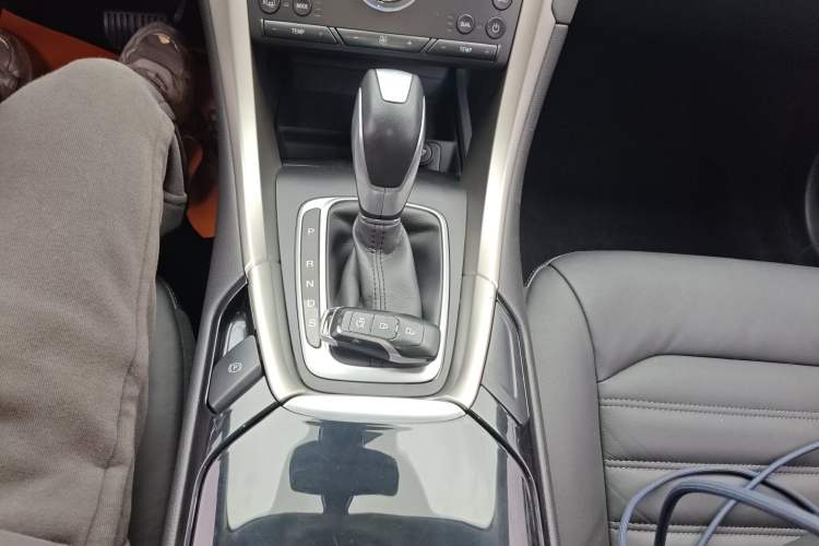 Used Ford Mondeo 2013 2.0L GTDi 200 Fashion Edition
