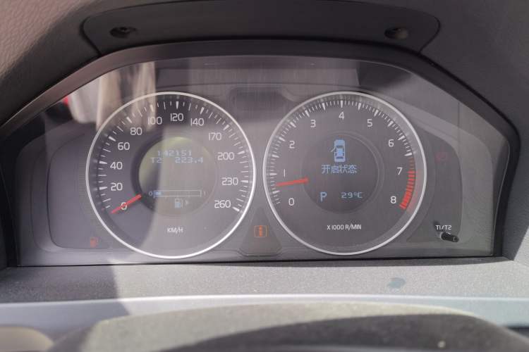 Used Volvo S60 2013 T5 Zhiya Edition Instrument Cluster