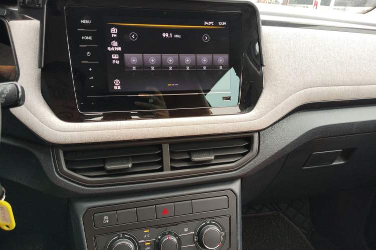 Used Volkswagen Tharu 2025 New Sharp 1.5L Sharp Edition Audio And AC Panel