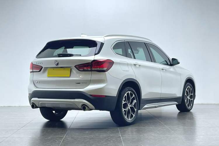 Used BMW X1 2022 sDrive20Li Fashion Model Rear Right 45 Deg