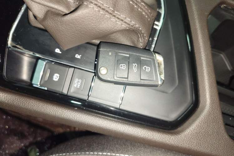 Used Volkswagen Tiguan L 2017 330TSI Automatic Two-Wheel Drive Flagship Edition