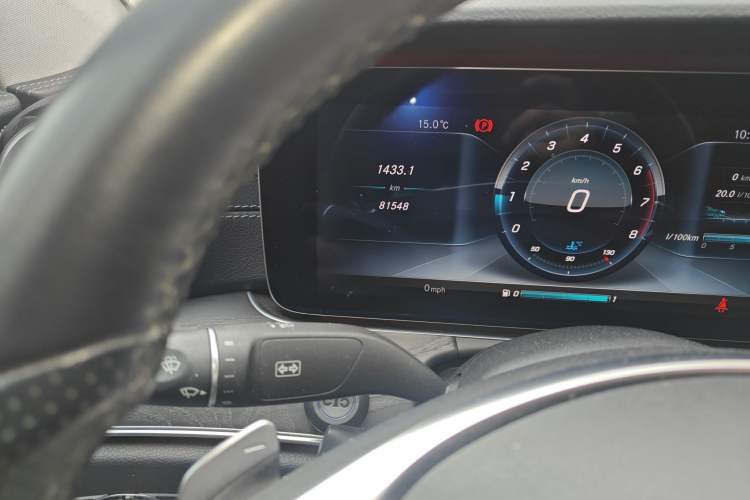 Used Mercedes-Benz E-Class 2016 E 300 L Sporty and Stylish Model