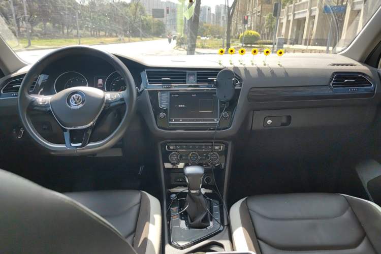 Used Volkswagen Tiguan L 2017 330TSI Automatic Two-Wheel Drive Luxury Edition