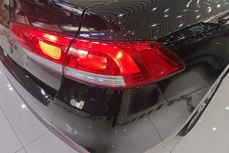 Used Kia K4 2017 1.6T Automatic T-DLX Turbo Right Rear Taillight