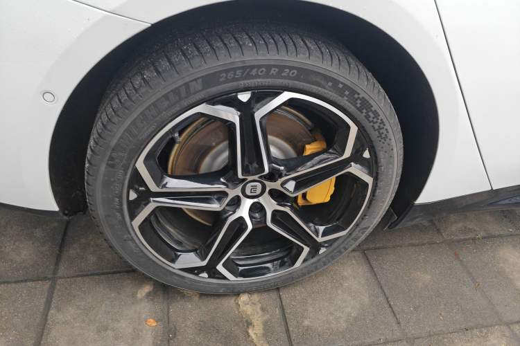 Used Xiaomi Auto SU7 2024 Four-Wheel Drive Ultra-Long Range Advanced Intelligent Driving Max Edition Exterior 5