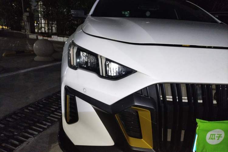 Used GAC Trumpchi EMPOW 2021 270T DCT J15 Version Right Front Headlight