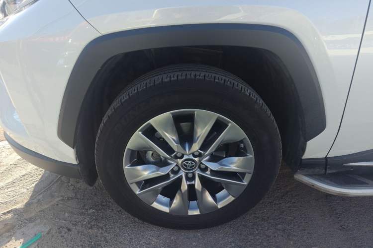 Used Toyota Wildlander 2022 2.0L CVT Two-Wheel Drive Luxury PLUS Edition
