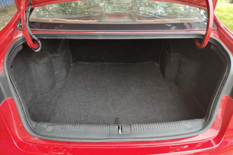 Used Roewe 360 2015 1.5L Automatic Luxury Edition
