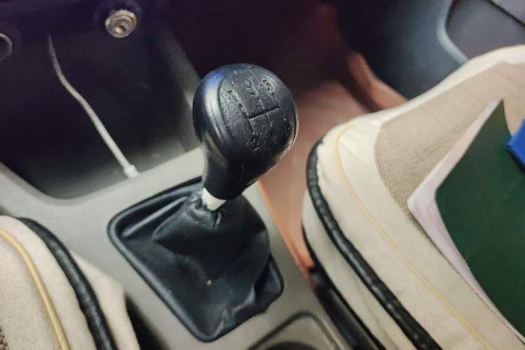 Used Wuling Rongguang V 2015 1.5L Base Version
