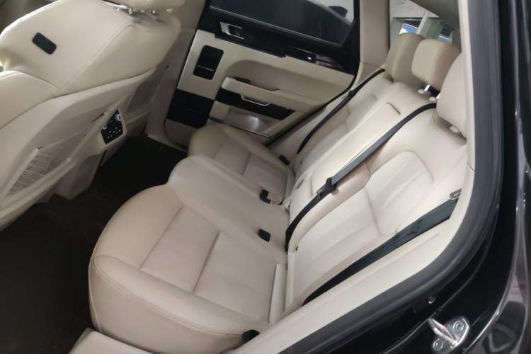 Used Zotye T700 2017 1.8T Dual-Clutch Prestige Model
