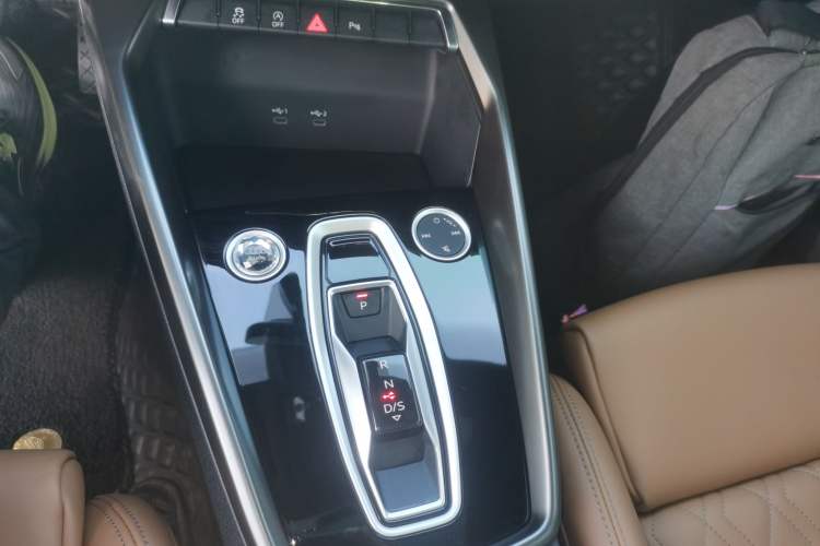 Used Audi A3 2025 A3L Limousine 35TFSI Prestige Edition Gear Lever