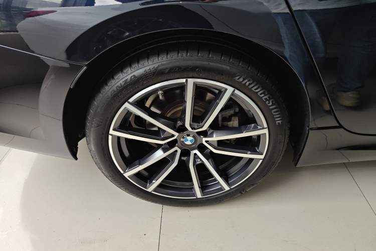 Used BMW 3 Series 2022 325Li M Sport Package Right Rear Wheel Hub