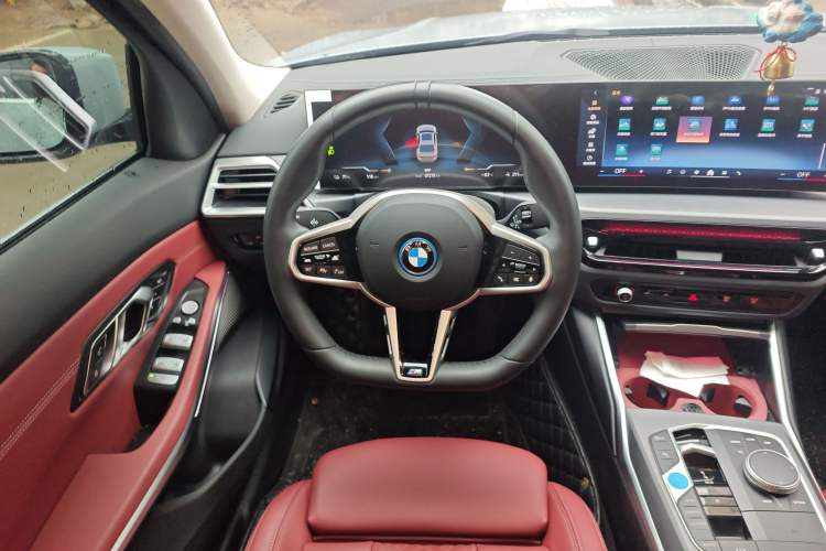 Used BMW i3 2025 eDrive 35 L
