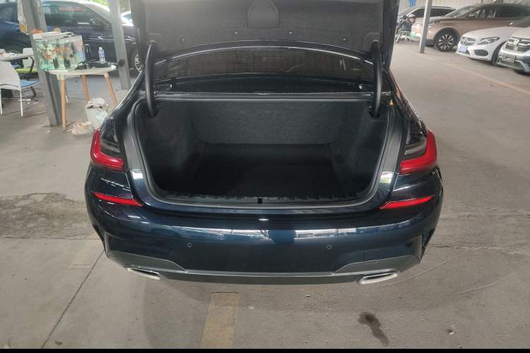 Used BMW 3 Series 2021 Second Facelift 325Li M Sport Package Trunk