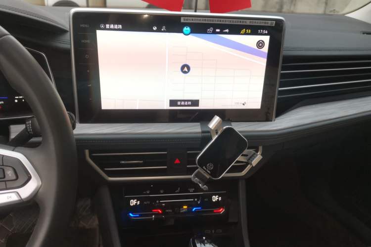 Used Volkswagen Sagitar 2023 280TSI DSG Excellence Plus Edition Audio And AC Panel