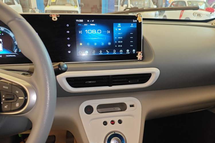 Used ORA White Cat 2020 305 km Luxury Version Audio And AC Panel