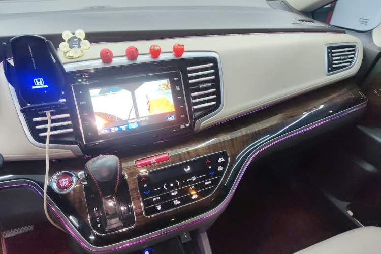 Used Honda Odyssey 2015 2.4L Supreme Edition