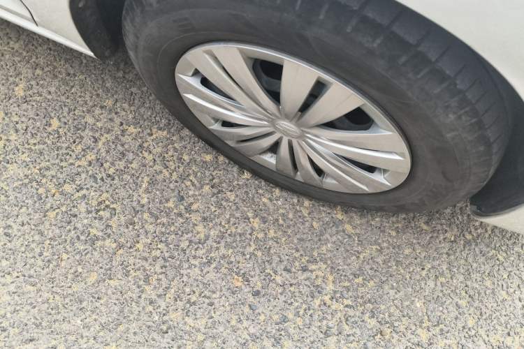 Used Volkswagen Santana 2019 1.5L Automatic Fashion Edition China VI Right Front Wheel Hub