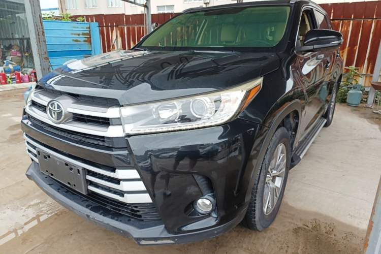 Used Toyota Highlander 2018 2.0T Two-Wheel Drive Elite Edition 7 Seats Emission Standard China V