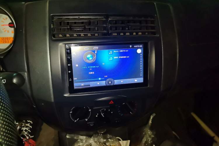 Used Nissan Livina 2010 JINRUI Edition 1.6L Automatic Standard Model Audio And AC Panel