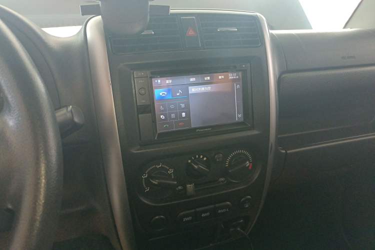 Used Suzuki Jimny 2015 1.3L AT JLX Navigation Edition