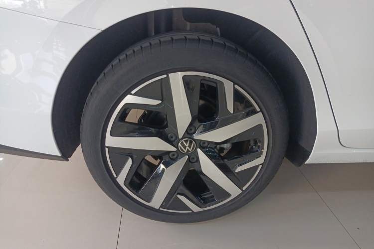 Used Volkswagen Lamando 2024 Lavida L 280TSI DSG Cool & Spicy Edition
