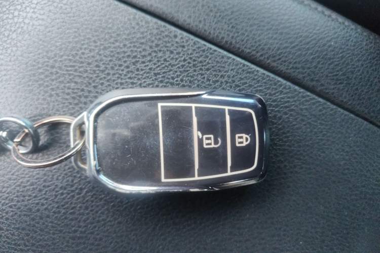 Used Toyota Highlander 2018 2.0T Four-Wheel Drive Luxury Version 7 Seats China VI Standard