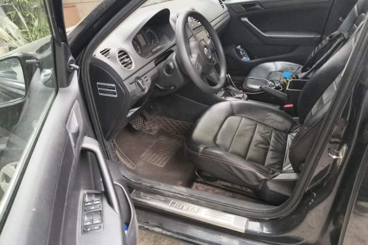 Used Volkswagen Jetta 2013 1.6L Automatic Fashion Model
