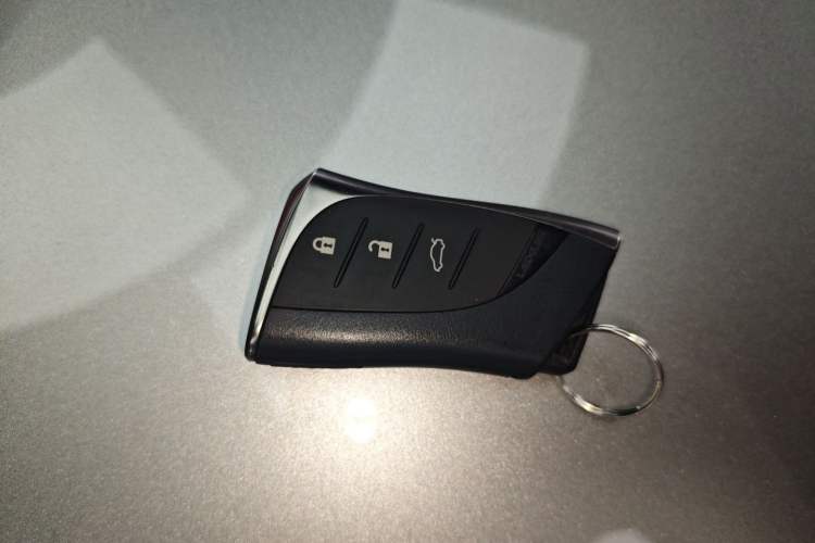 Used Lexus ES 2022 200 Excellence Edition Vehicle Key