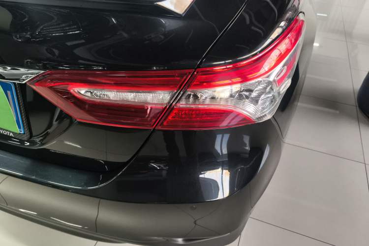 Used Toyota Camry 2021 2.0G Luxury Edition Right Rear Taillight