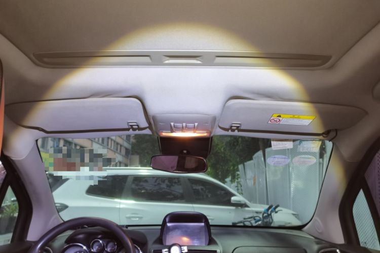 Used Buick Encore 2015 1.4T Automatic Two-Wheel Drive Urban Elite Version Headliner