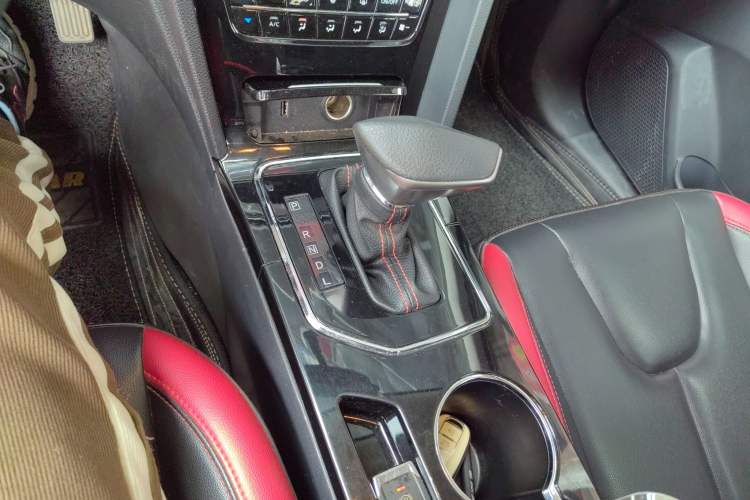 Used Venucia D60 2019 100 000 Honor 1.6L XL CVT Chenku Edition China VI Standard
