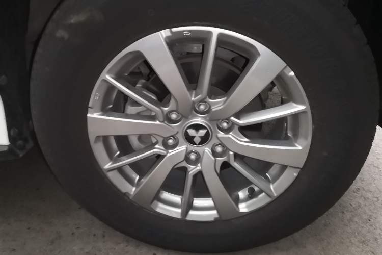 Used Mitsubishi Pajero 2019 3.0L Automatic Standard Edition
