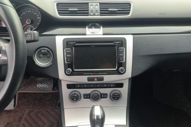 Used Volkswagen Magotan 2015 1.8TSI Luxury Model