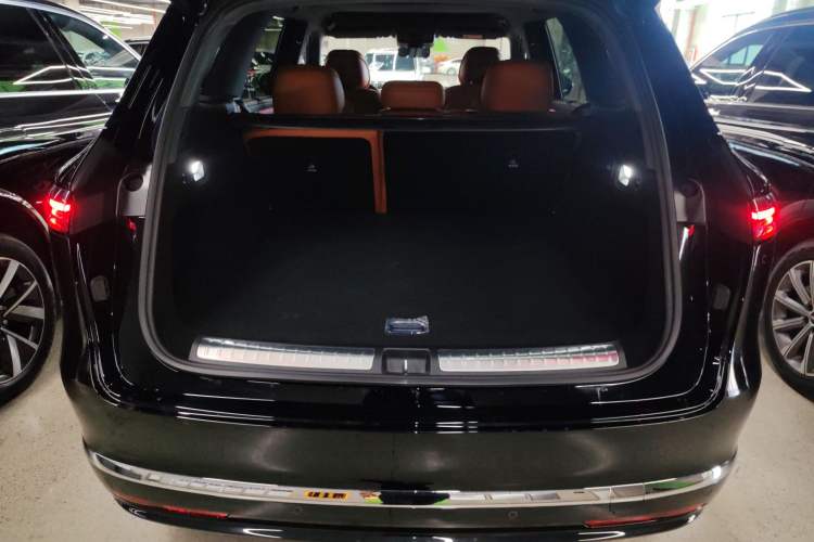 Used Hima AITO M7 2026 Model Range-Extending Max All-Wheel Drive 5-Seater Version Trunk