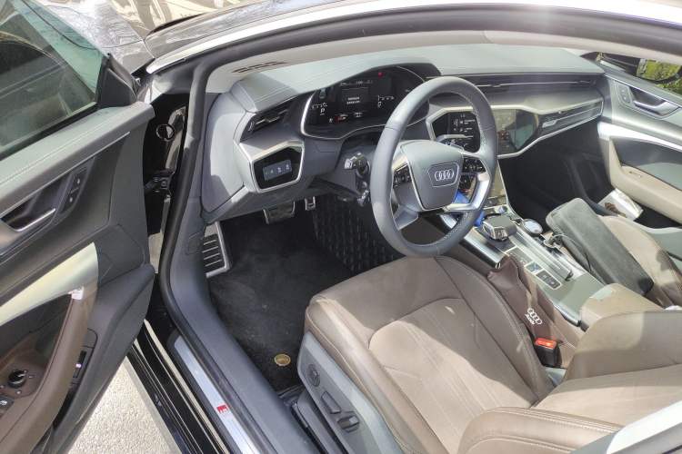 Used Audi A7L 2024 45TFSI S-line Dream-Building Edition Flow Crystal Package