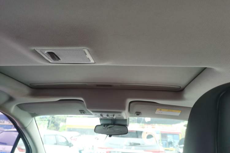 Used Chevrolet Trax 2016 1.4T Automatic Two-Wheel Drive Comfort Version with Sunroof Headliner