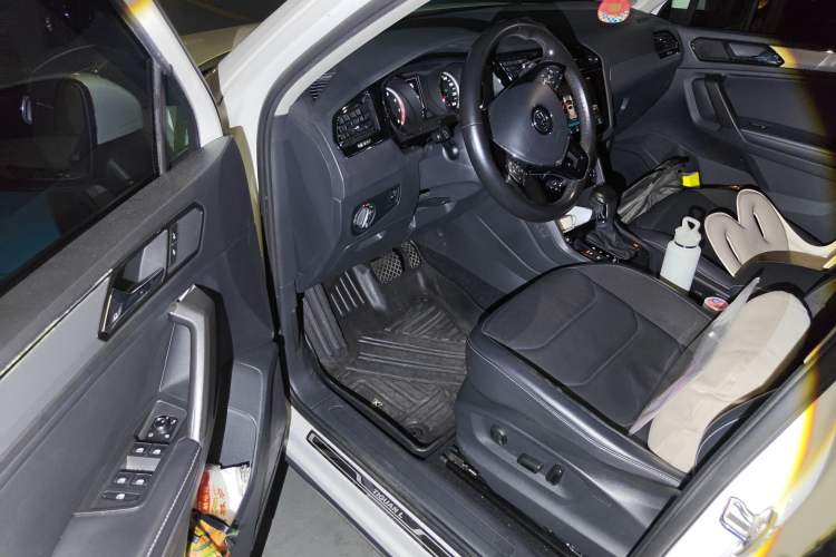 Used Volkswagen Tiguan L 2017 330TSI Automatic Two-Wheel Drive Comfort Edition