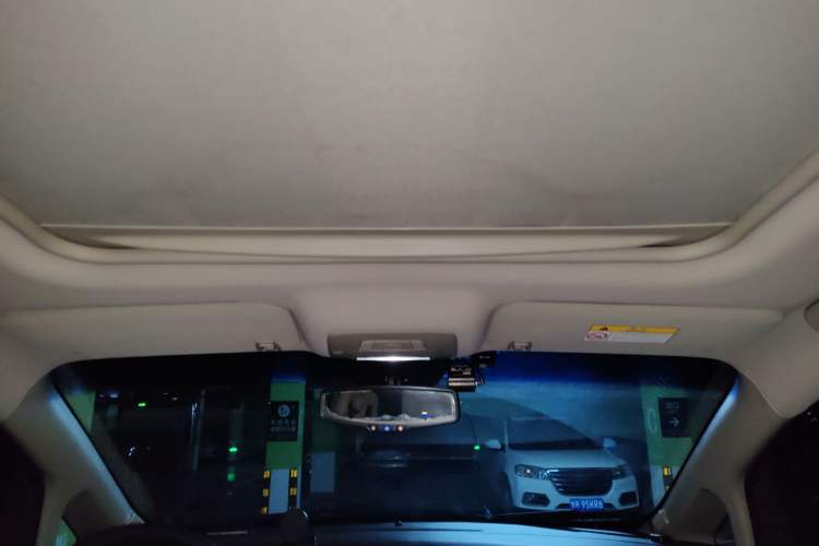 Used Buick GL8 2014 2.4L LT Luxury Business Executive Edition Headliner