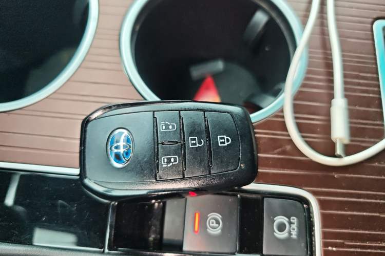 Used Toyota Granvia 2023 2.5L Hybrid Comfort Edition