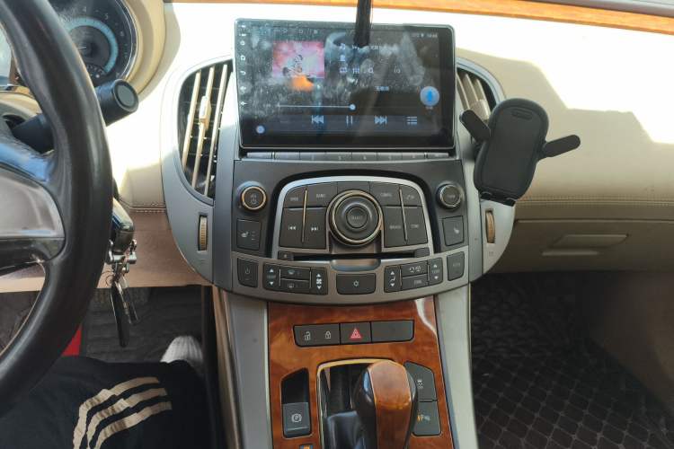 Used Buick LaCrosse 2012 2.4L SIDI Elegant Edition