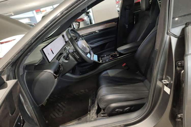 Used IM L7 2022 Dynamic Model
