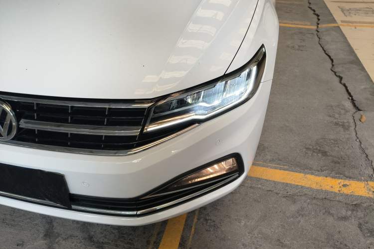 Used Volkswagen Bora 2019 1.5L Automatic Comfort Model Left Front Headlight