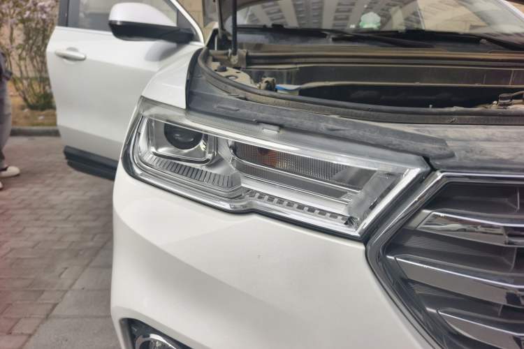 Used Haval H6 2017 Blue Label 1.5T Automatic Two-Wheel Drive ZhiShang Model